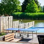 Koeroes-parti Terasz Vendeghaz Tatil Evi