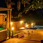Tatil Evi Koeroes-parti Terasz Vendeghaz Békésszentandrás