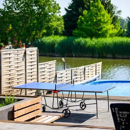Koeroes-parti Terasz Vendeghaz Tatil Evi