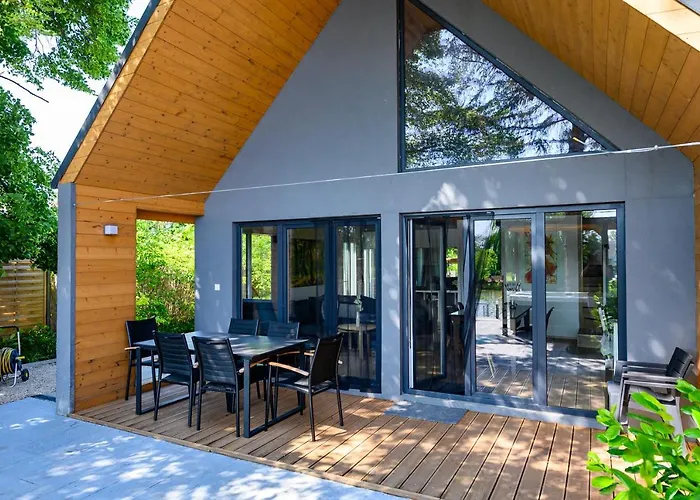 Case de vacanță Koeroes-parti Terasz Vendeghaz *