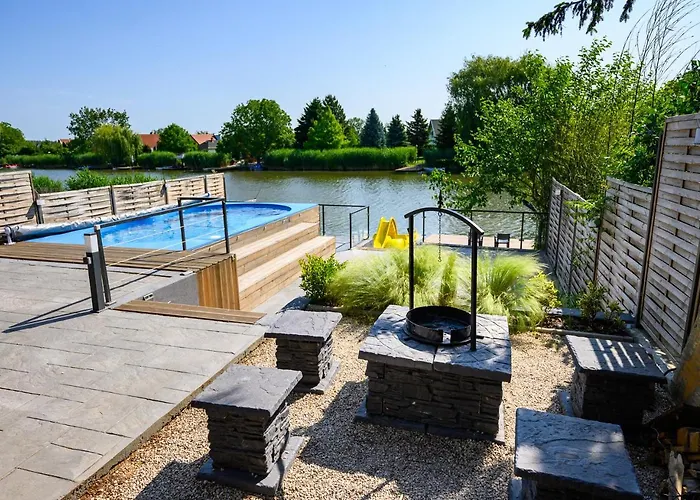 Koeroes-parti Terasz Vendeghaz *