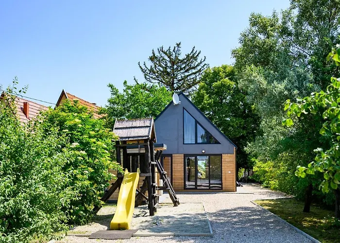 Koeroes-parti Terasz Vendeghaz Case de vacanță