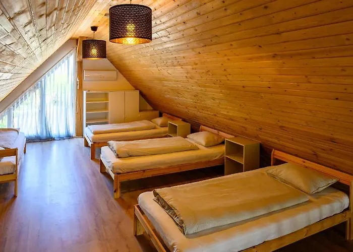 Koeroes-parti Terasz Vendeghaz Case de vacanță *